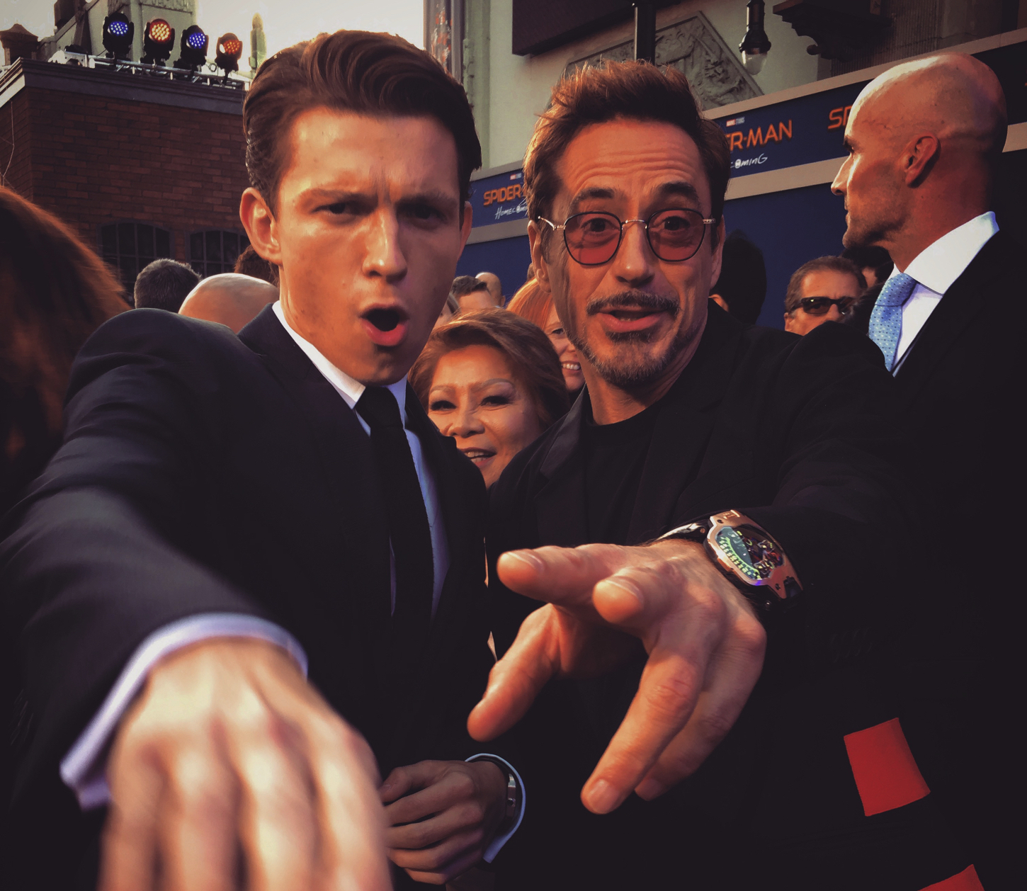 Escarchado Soportar Flecha Robert Downey Jr. wears Urwerk watch as Tony Stark in "Spider-Man:  Homecoming"